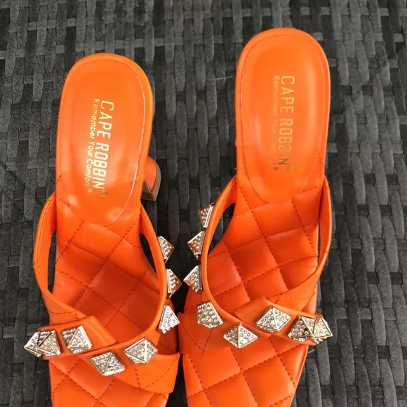 Cape Robbin (7.5) UEC orange/gold slide on sandal Rhinestone bling cute! - Picture 7 of 9
